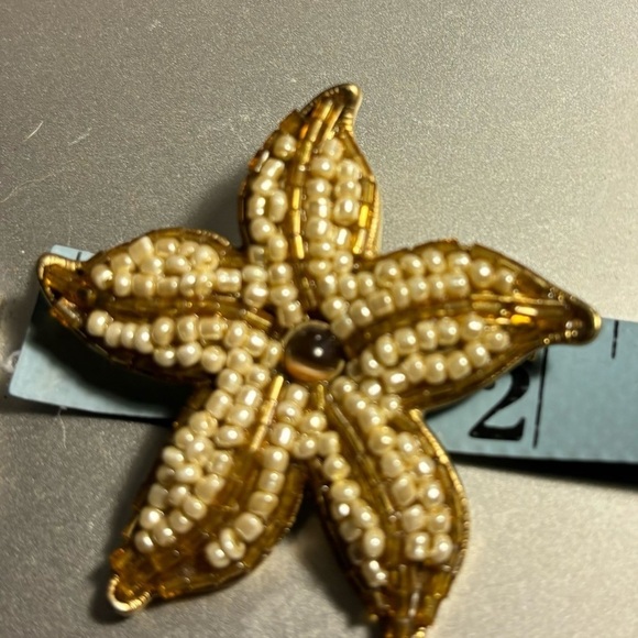 Sea Star / Starfish Brooch Gold & White Seed Beads Tiger Eye Center Stone Signed - Picture 5 of 6